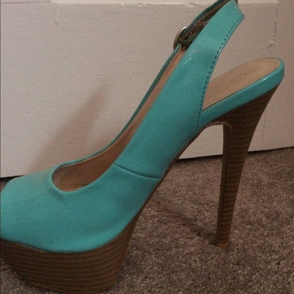 Sandal heels